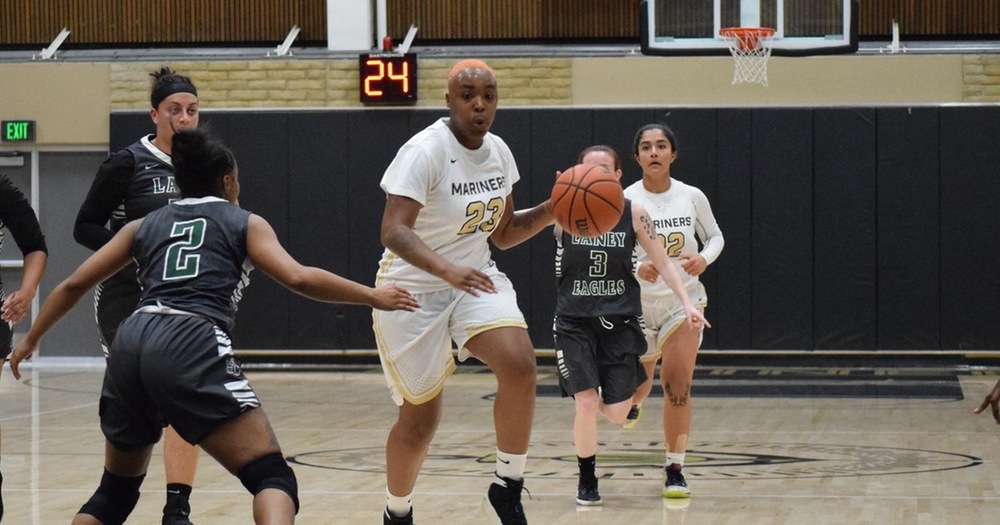 Williams&rsquo; 37 Leads Mariners Over Eagles 68-48