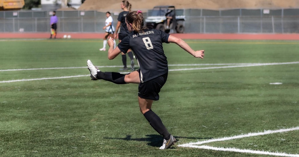 Mariners Earn First Win of the Season Over Eagles